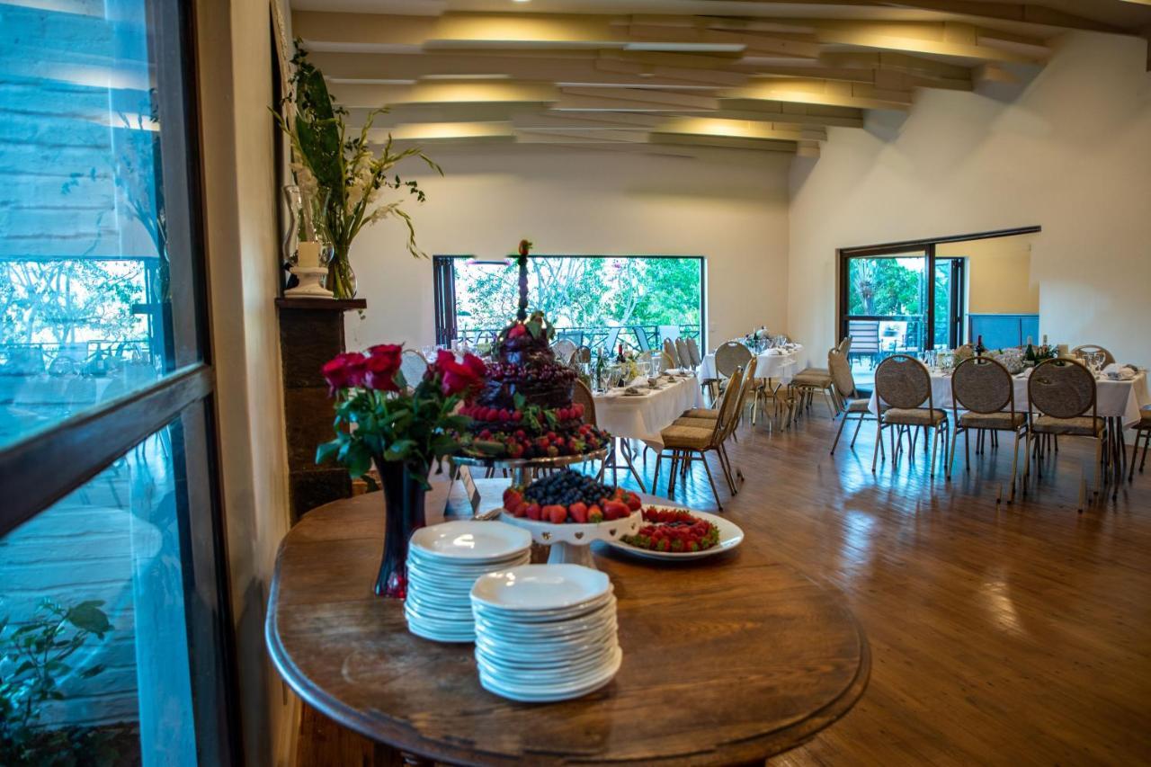 Far Hills Country Hotel Victoria Bay Esterno foto